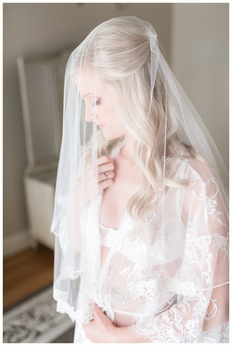 Cedarwood Wedding and Bridal Boudoir Photographer/ Classy 